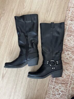 Universal Thread Black Mid-Calf Harness Boots for Women